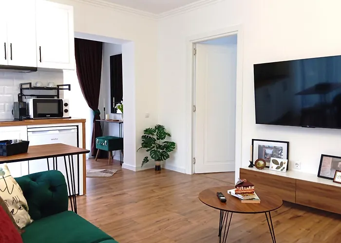 Casa De Sub Nuc